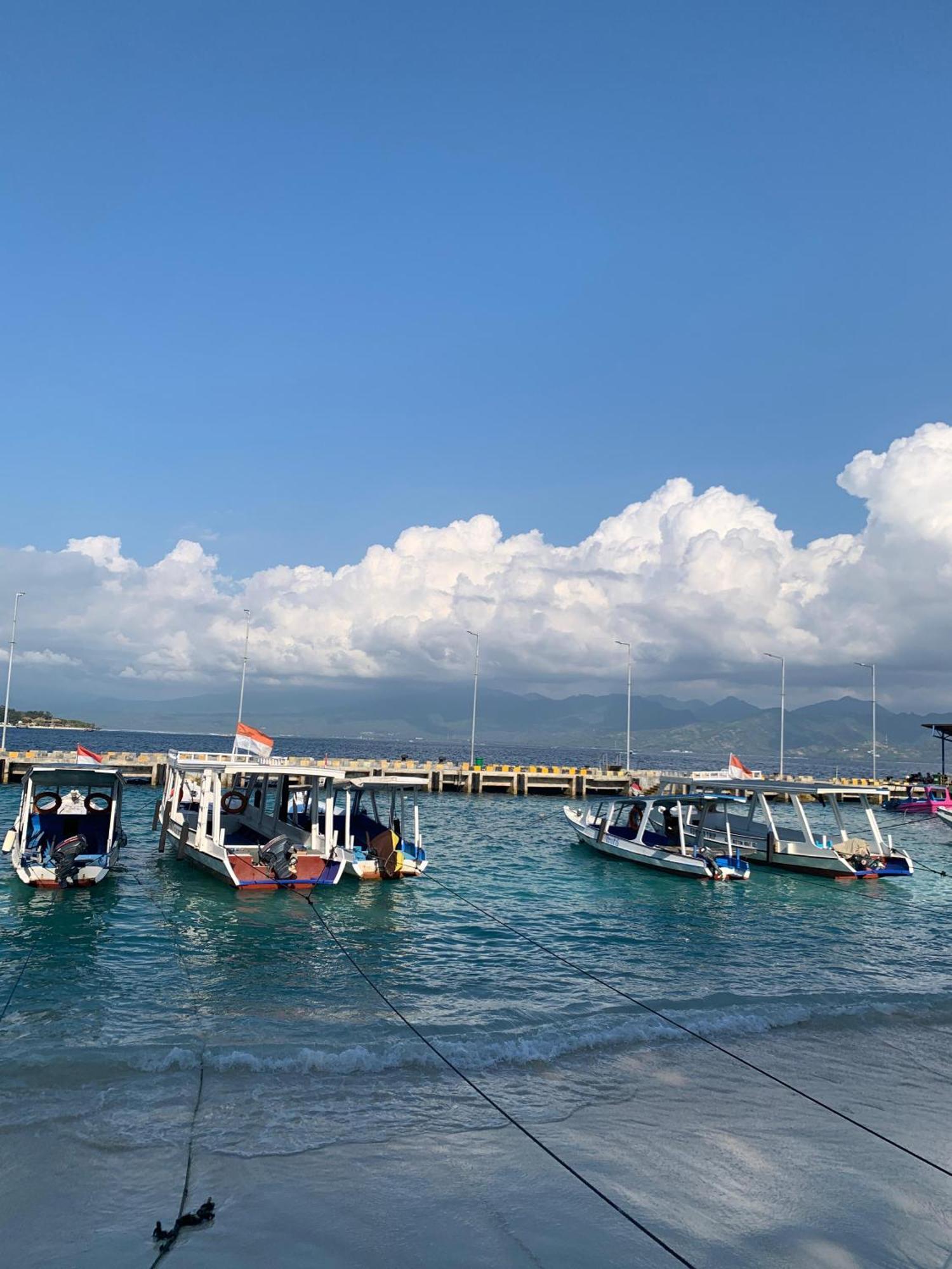 Bale Sunrise Hotel Quần đảo Gili Ngoại thất bức ảnh